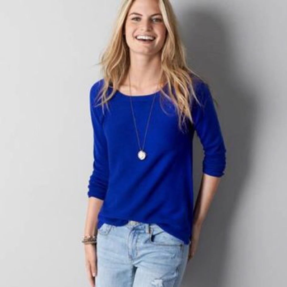 American Eagle scoop sweater in cobalt blue